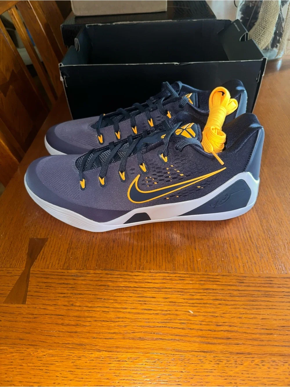 Nike Kobe IX Elite Purple & Yellow Basketball Sneakers Size 14 NO BOX LID.